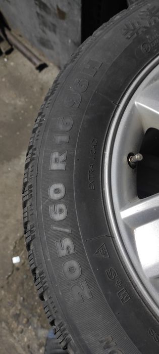 Vînd roți cu anvelope de iarnă, Renault Captur