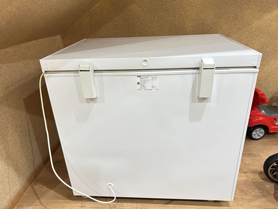 Морозильник 260л