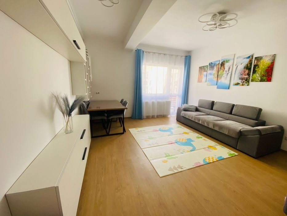Vând apartament 3 camere decomandat - Ultracentral Câmpia Turzii