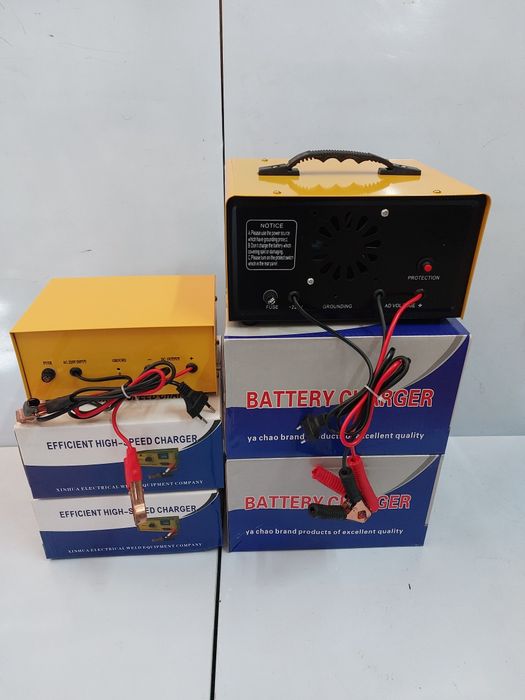 Зарядно за акумулатор 12 V. 6V, 8V, 12V