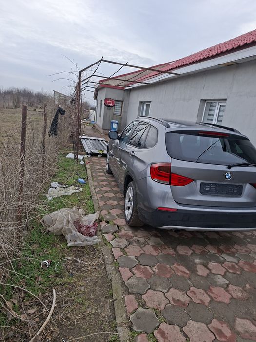 Bmw x1  an 2012.          2l. 163 hp