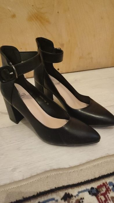 Женские туфли б/у