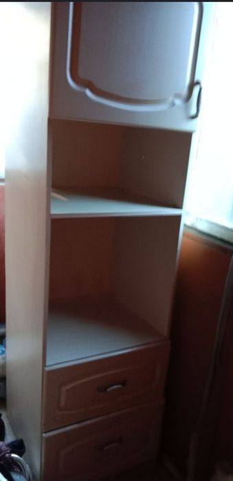 Продам  шкаф-пенал