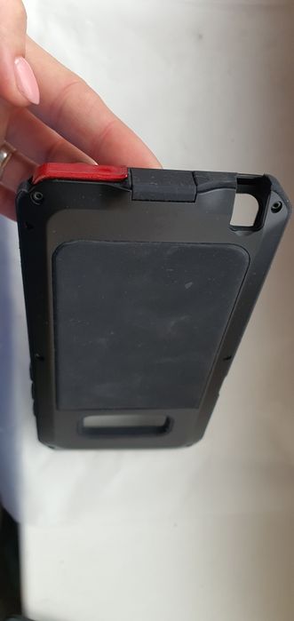 Продам 4 чехла на разные телефоны