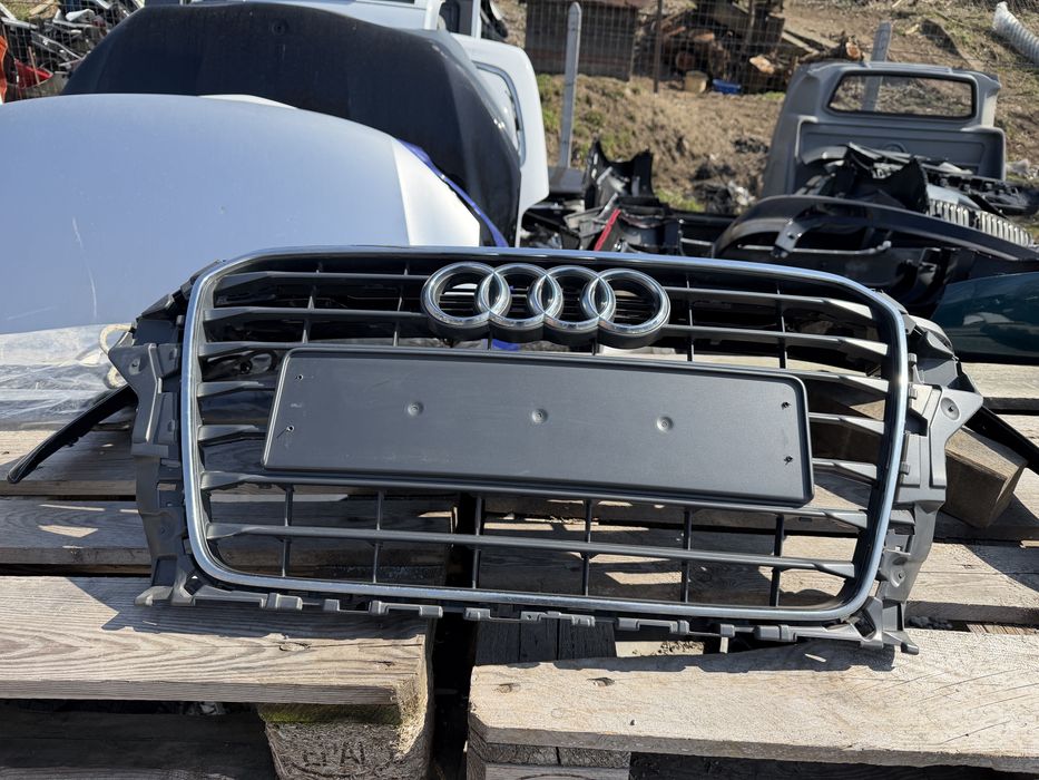 Решетка Audi A3 2012 год.- Sportback