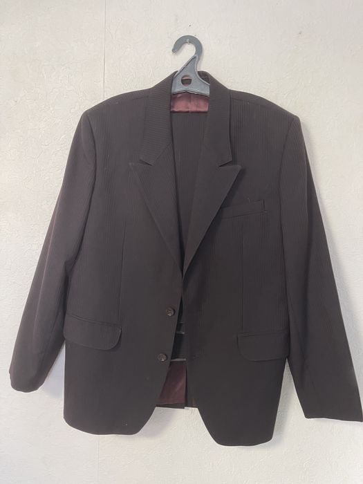 Костюмы мужские