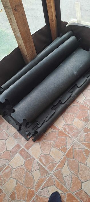 Гумени подложки за фитнес уреди