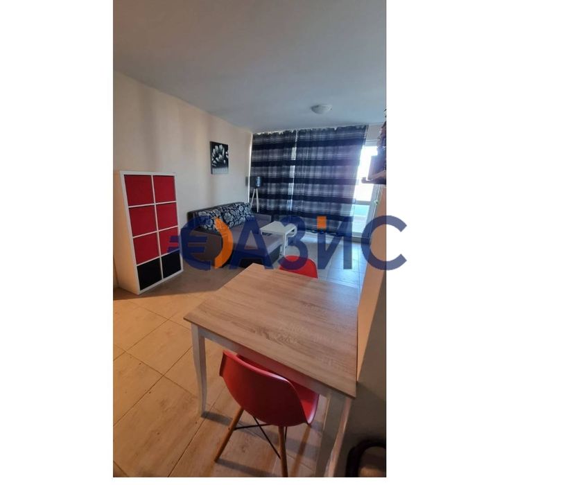 Продава се Двустаен апартамент в к.к. Слънчев бряг - 103 кв.м за 534 €/кв.м - Снимка #2