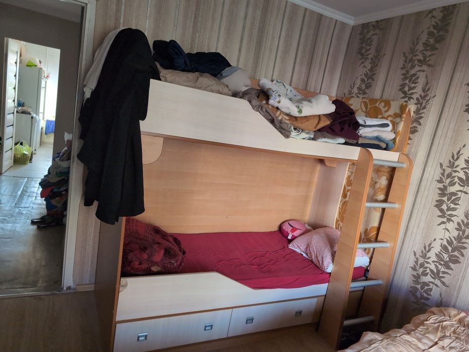 Кровать двухъярусная