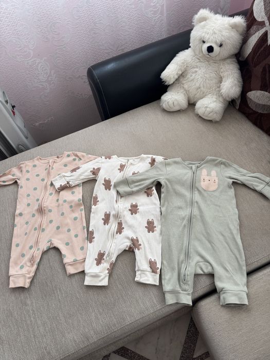 Salopete somn treninguri colanti 6/9 luni next hm