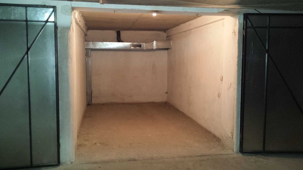 Дава се под наем Гараж / Паркомясто в София, Лозенец - 20 кв.м за 100 € - Снимка #4