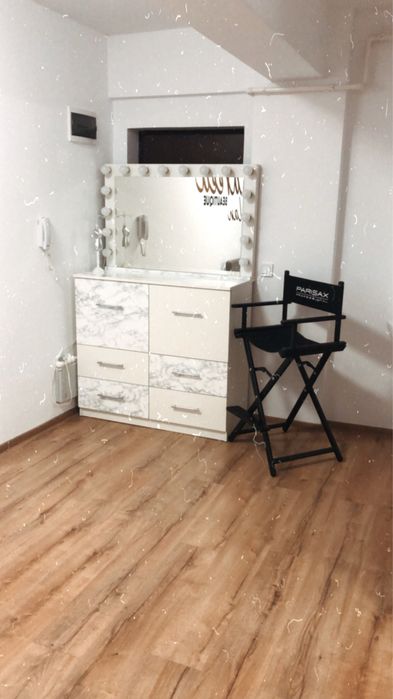 produse noi salon de vanzare