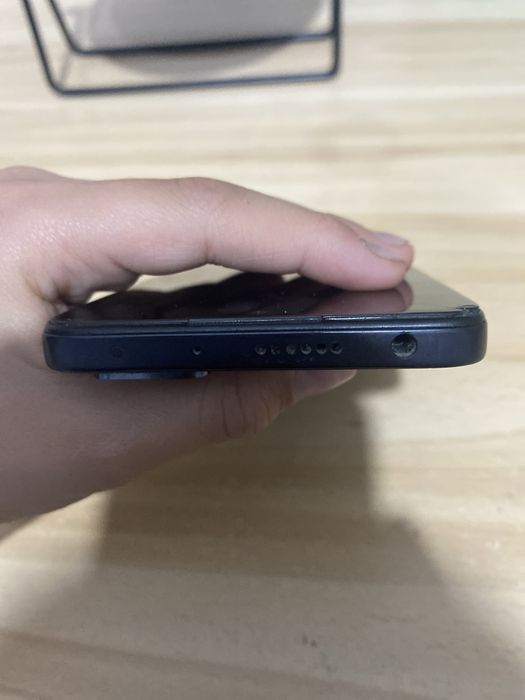 Продам телефон срочно