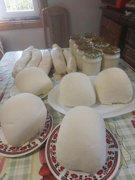 Brânză dulce și smântână