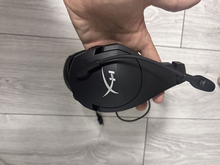 Casti HyperX ca noi