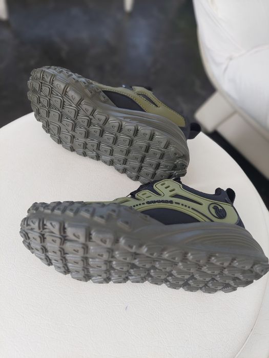 Чисто Нови детски маратонки