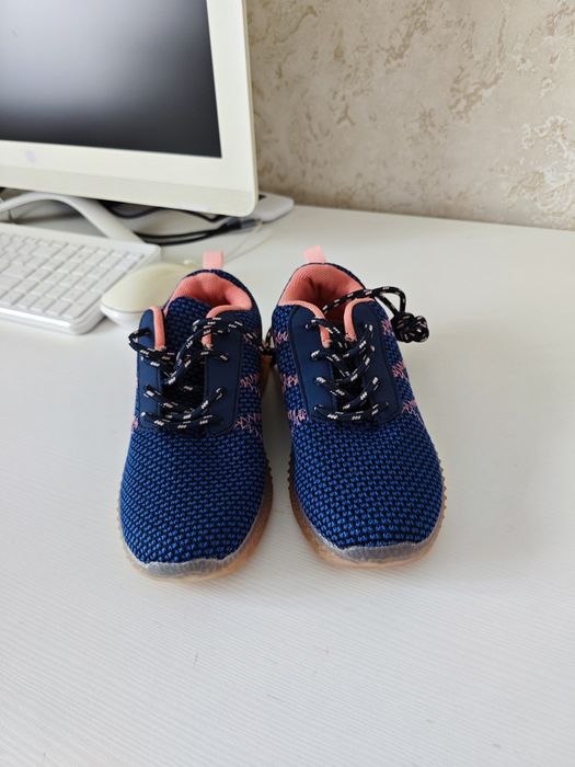 Детские кросовки новые