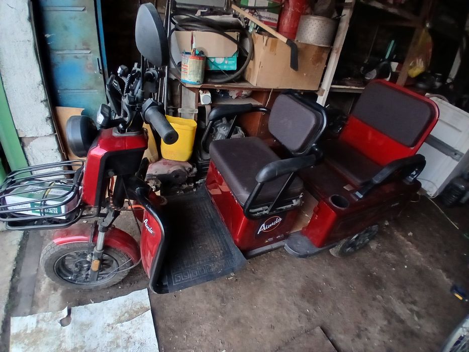 Электро скутер ,