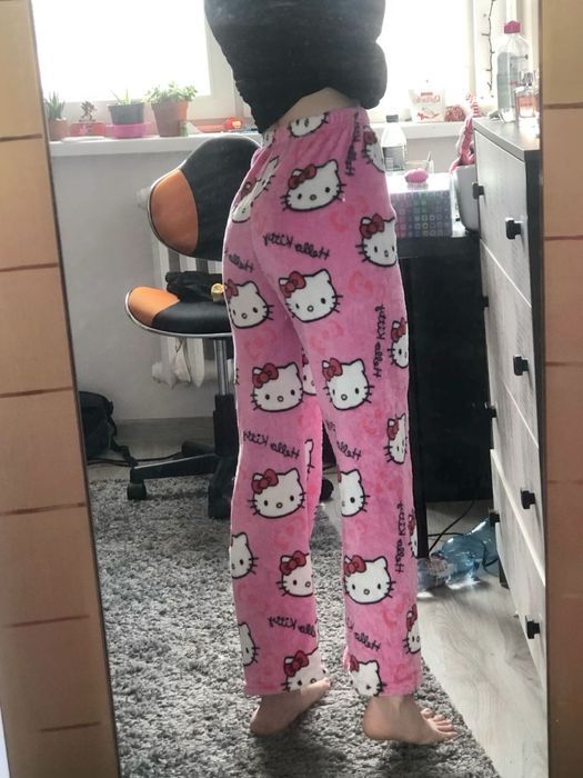 Pantaloni de pijama cu hello kitty