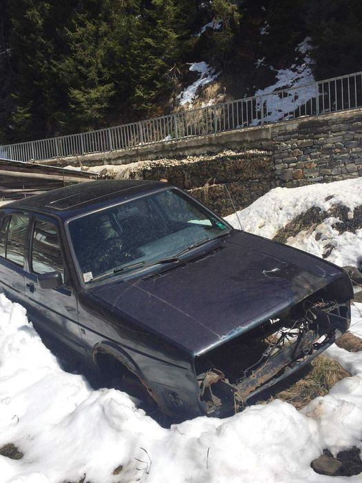 Автомобил голф 2 1.8Gt