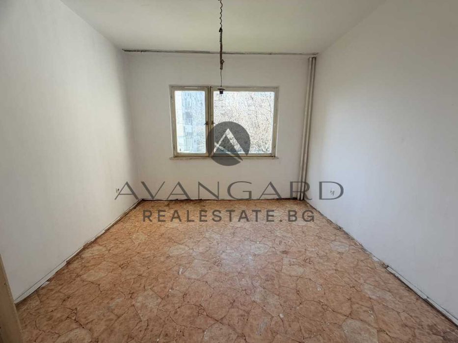 Продава се Тристаен апартамент в Пловдив, Кючук Париж - 68 кв.м за 999 €/кв.м - Снимка #2