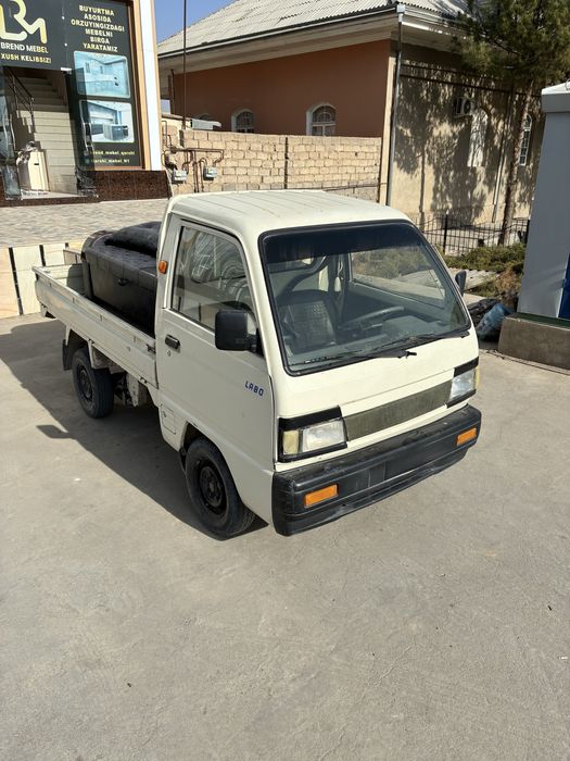 Labo Sotiladi. 2004 yil