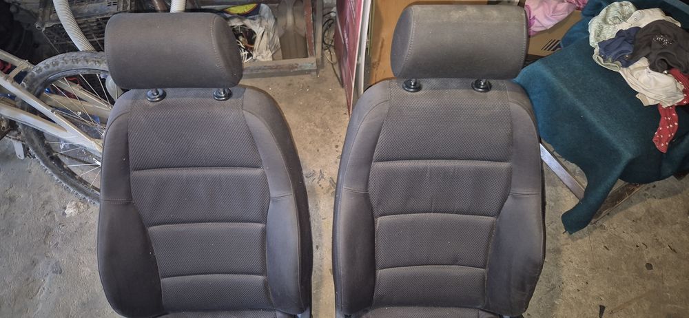 Scaune față Audi A4 B6/B7 – reglaj electric – 500 lei