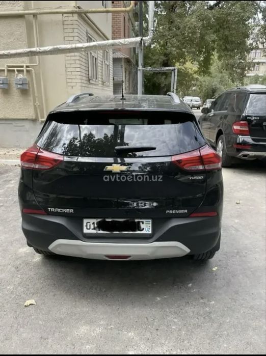 Tracker 2 2024 premier plus