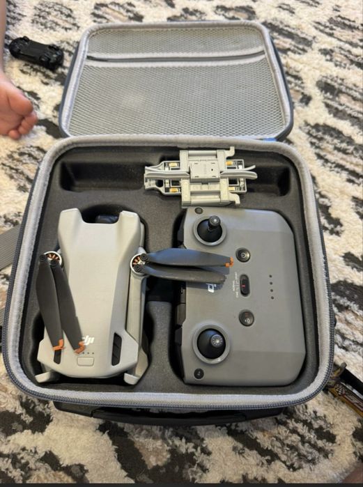 Продам Дрон DJI mini 3
