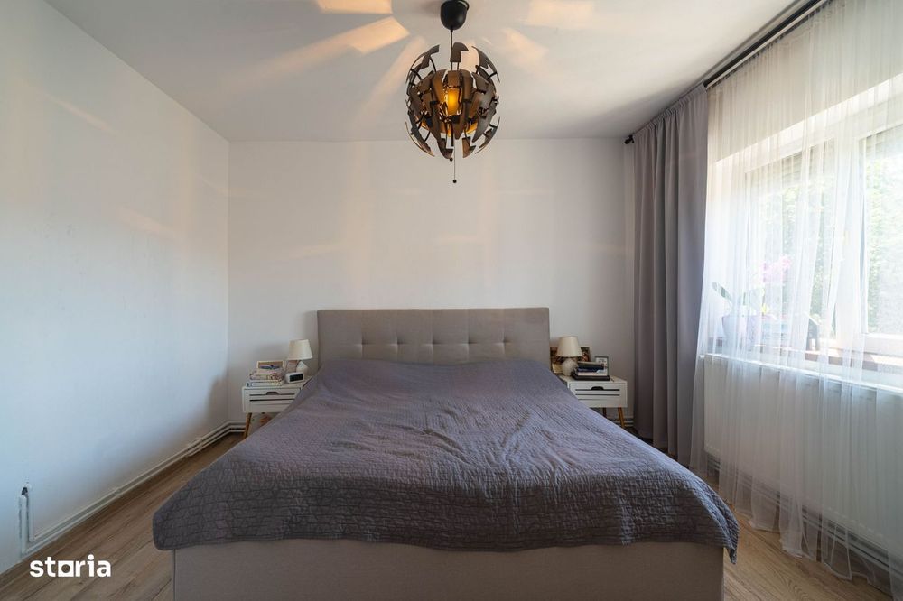 Apartament 5 camere Vlaicu – Renovat, 2 băi, centrală proprie