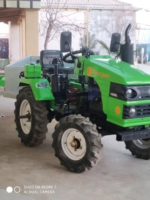 Traktor. Ishlaydi. Xamma joyi soz holatda. Chizili puligi freziri