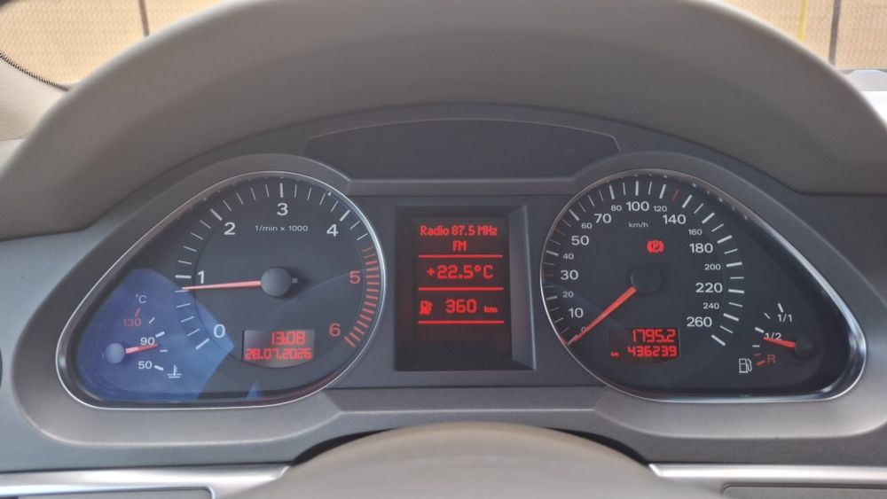 Vând Audi A6 C6 (break), an fabricație 2006, motor 2.0 TDI 136 CP, cutie manuală 6 trepte