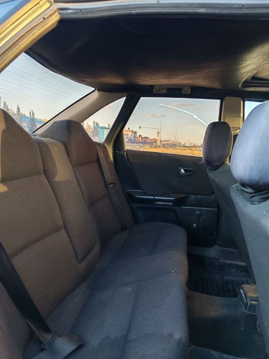 Продаётся автомобиль Audi 80 B3