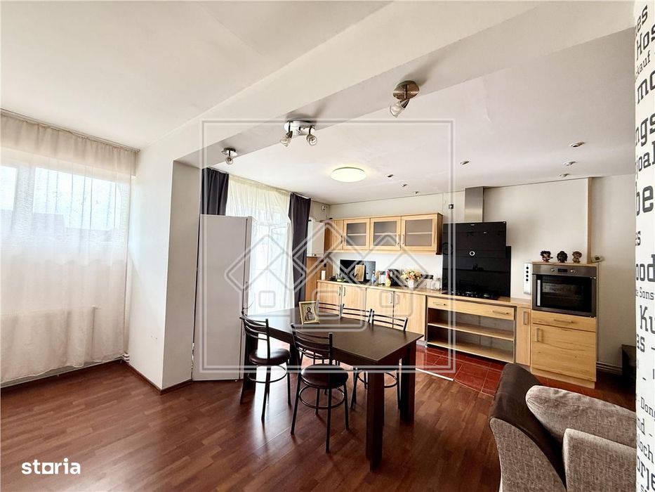 Apartament cu 4 camere, la casa, cu curte - Calea Tunisorului, Sibiu
