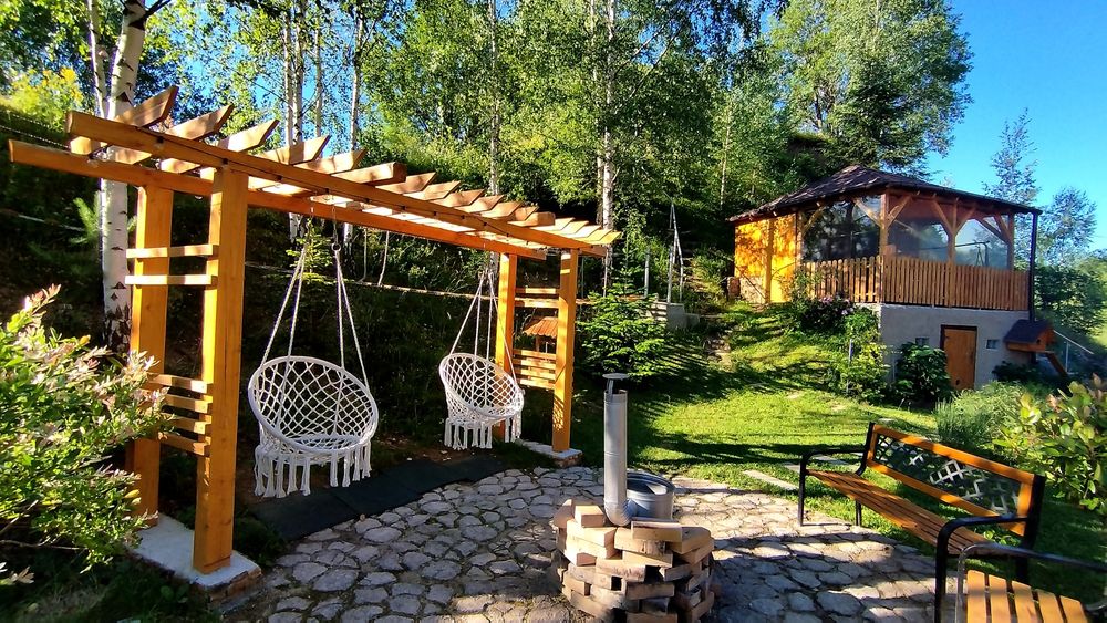 Cabana de inchiriat cu ciubar/jacuzzi,  la munte!