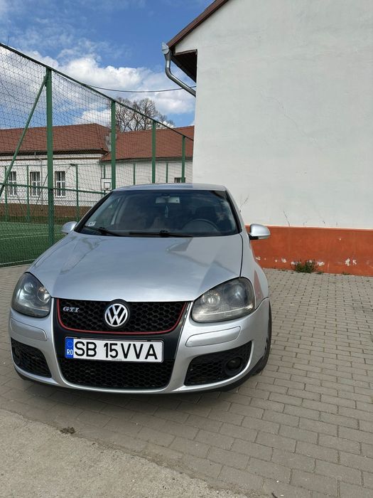 Vând golf 5/2.0 BKD