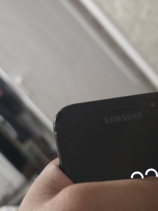 Samsung A3 17 qora