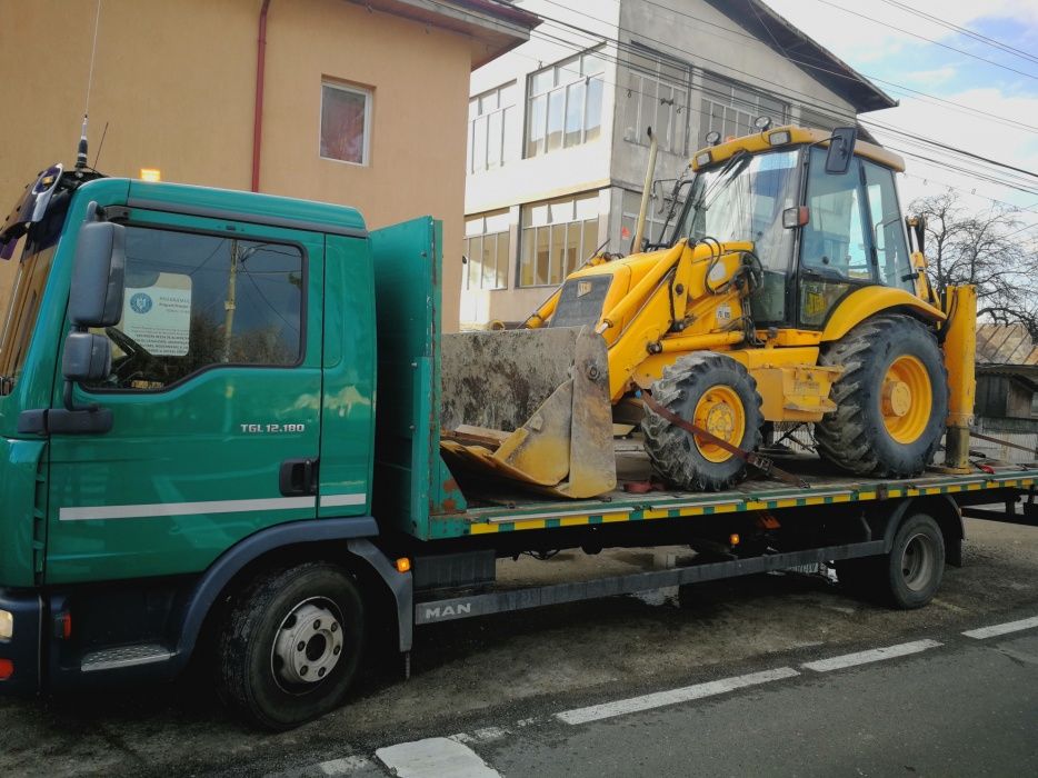 Tractări utilaje și auto Servicii Macara