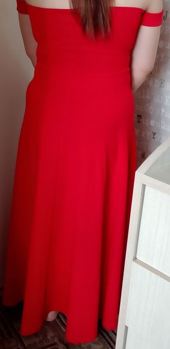 Абитуриентски рокли