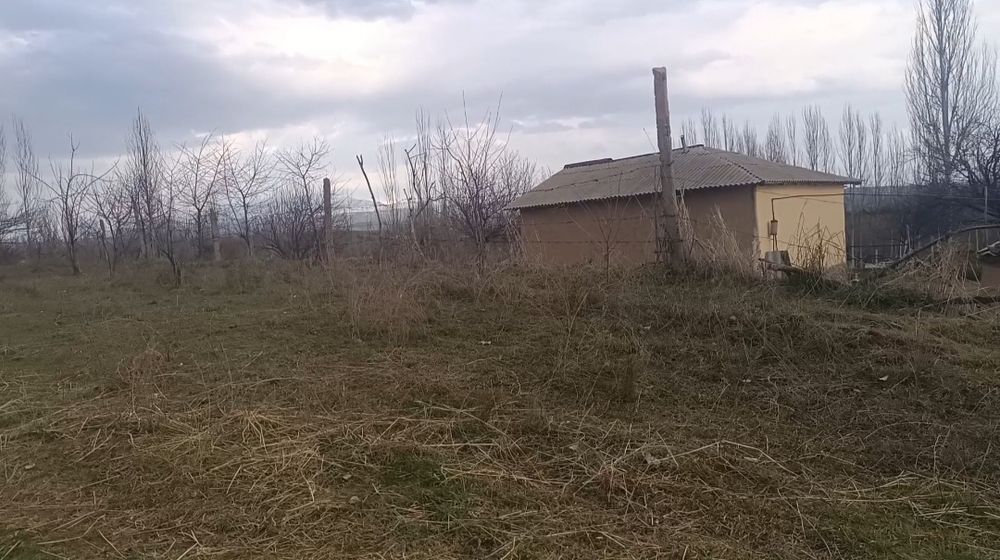 Участка srochna sotiladi 12 sotix