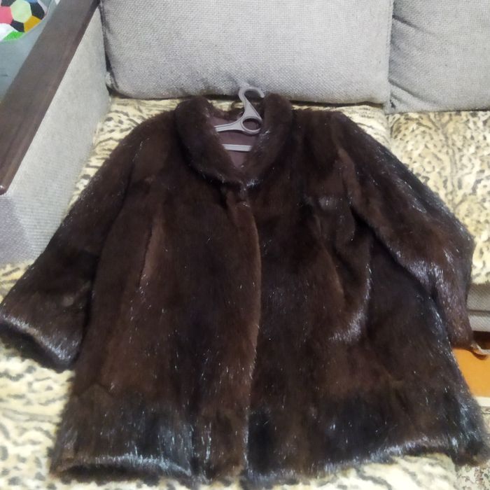 Срочно продам верхнюю одежду