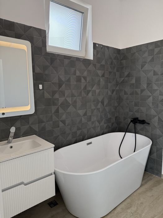 Inchiriez : Casa cuplata REVELION