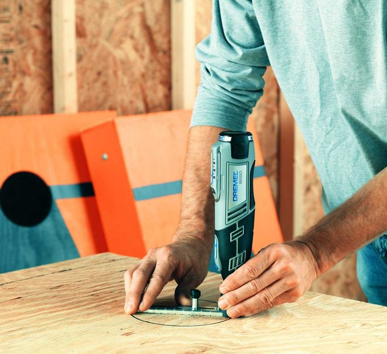 Dremel 678 приставка за рязане по линия и окръжност до 30cm