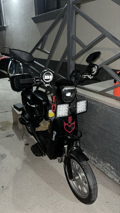 Скутер дави 800 w