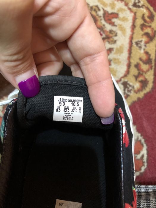 Tenisi vans marime 42 tenisi vans model floral marime 42