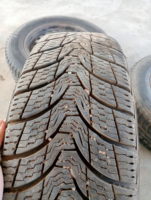 Продается зимние шины