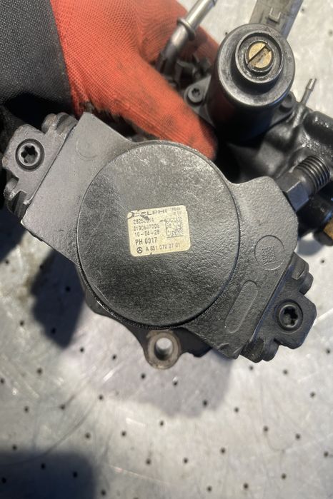 Pompa injectie A 651 070 07 01 Mercedes-Benz C-Class W204/S204/C204 (