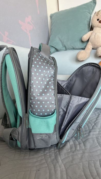 Продам школьный рюкзак