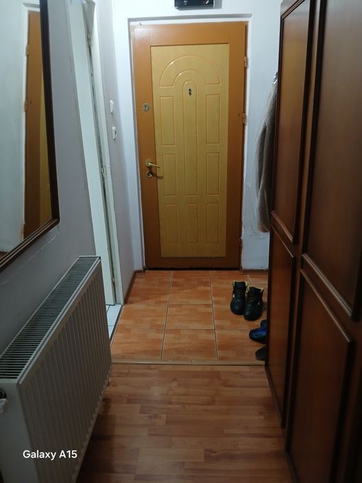 Vând garsoniera în Mioveni, 42mp, Robea