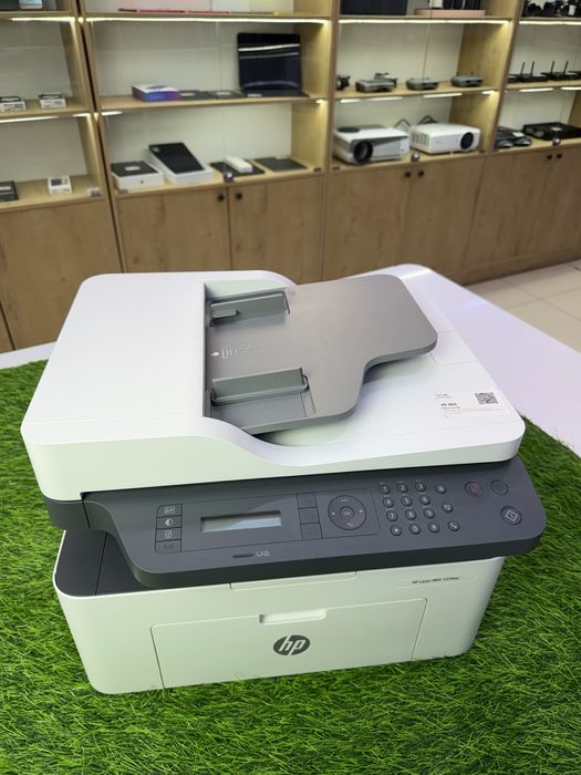 принтер HP Laser MFP 137fnw